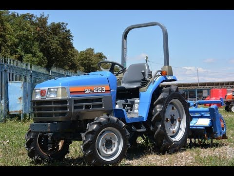 Видео: Сборка Iseki Sial 223 после транспортировки из Японии (Родная краска) Родные моточасы 1119 м/ч.