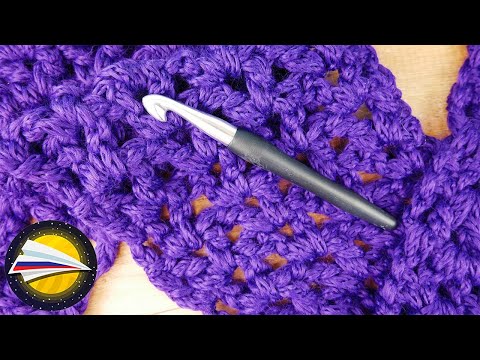 Видео: Большой шарф из мягкой пряжи с V-образным узором | Вязание крючком