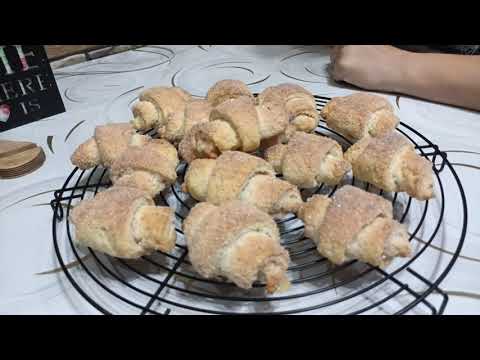 Видео: ТВОРОЖНЫЕ РОГАЛИКИ - ПЯТИМИНУТКИ. ОНИ ОООООЧЕНЬ ВКУСНЫЕ.#быстроетесто #вкуснаявыпечка #рогалики #еда