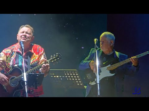 Видео: AZOVSKIY TANDEM    Ейск Дом офицеров 17 10 2025  (Эпизод 4)