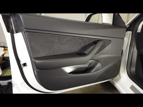 Видео: Снятие и повторная установка дверной панели модели 3