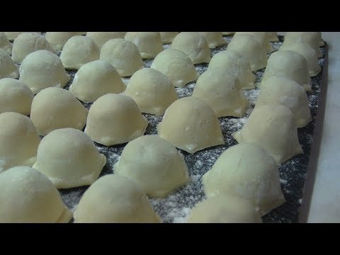 Видео: Быстрые домашние пельмени.