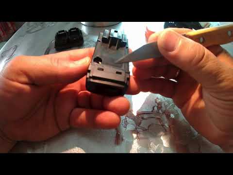 Видео: Ремонт подсветки клавиши корректора фар на Митцубиши Лансер 9