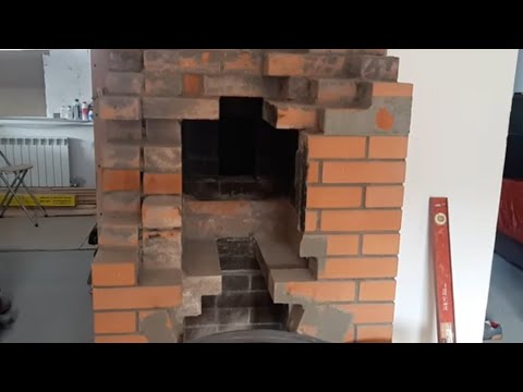 Видео: Не умеешь не берись! Ремонт камино - печи с лежанкой.