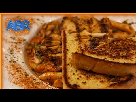 Видео: Паста с курицей по-каджунски с большим количеством специй — ресторан и лаундж Harvester