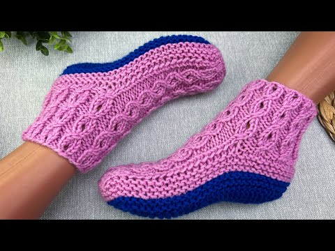 Видео: ВЯЖЕМ ПРОСТЫЕ СЛЕДКИ-НОСОЧКИ СПИЦАМИ. ПОДРОБНЫЙ МАСТЕР-КЛАСС.