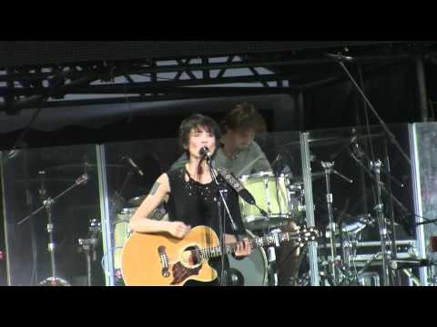 Видео: Zемфира - Деньги @Пикник Афиши_2011 (11)