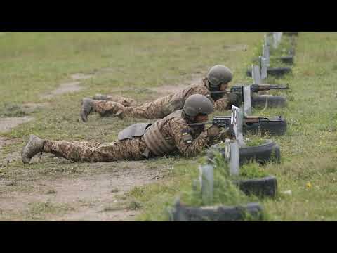 Видео: Гвардійці загартовують фізичну витривалість на смузі перешкод