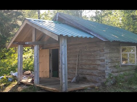 Видео: Строим в лесу баню, работаем с избой. Прогулка по тайге пешком в 40 км, поломка вездехода.