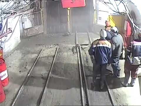 Видео: Электровоз полетел в ствол 2019г.