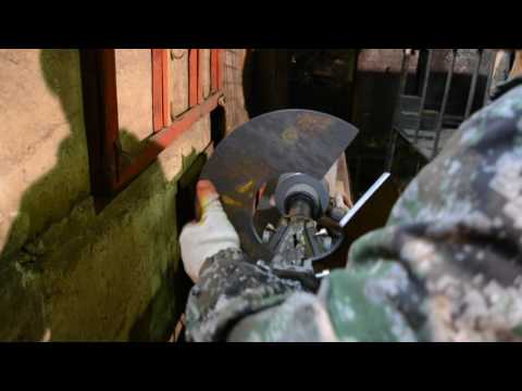 Видео: Станок для производства шнековой спирали