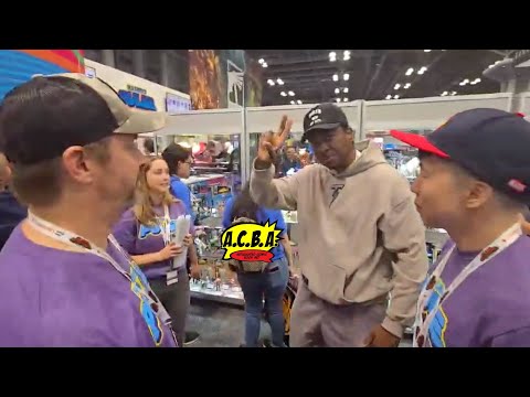 Видео: Интервью с командой Hasbro Brand Team на New York Comic Con 2025! Дуайт Столл и Дэн Юн рассказыва...