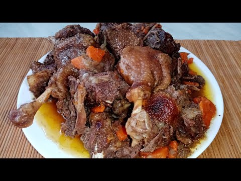 Видео: Утка в мультиварке - праздничное блюдо без хлопот! Тушёная утка кусочками в собственном соку!