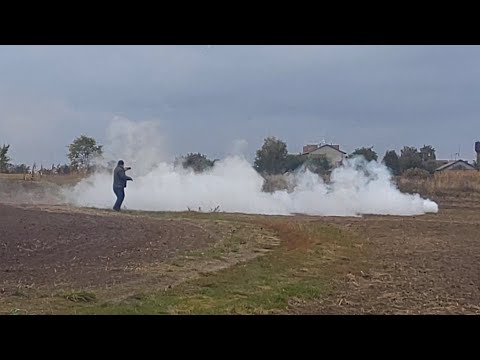 Видео: Как Летает Огнетушитель ?!! Полевые Испытания 🚀🚀🚀 Люди думали НЛО прилетело 😁🙂☣️