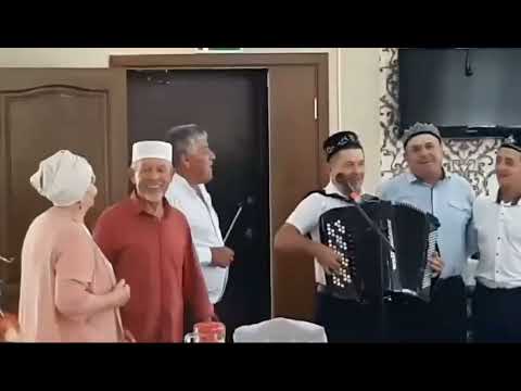 Видео: Татар егетлэре булдыра тыннап карагыз эле бик нык матур жырлыйлар