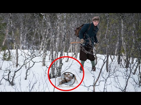 Видео: Вытащив ЭТО из капкана, мужчина был ШОКИРОВАН. Он и подумать не мог, что это изменит его жизнь!