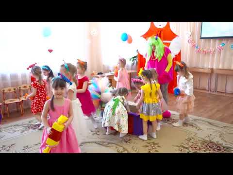 Видео: Весенний утренник