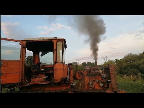 Видео: Запуск трактора ДТ-75, 25 лет ПРОСТОЯ! Пуск ДИЗЕЛЯ через 25 ЛЕТ! Starting the diesel engine!