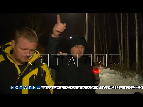 Видео: Единственную дорогу, ведущую в посёлок, предприниматель разрушил экскаватором из мести