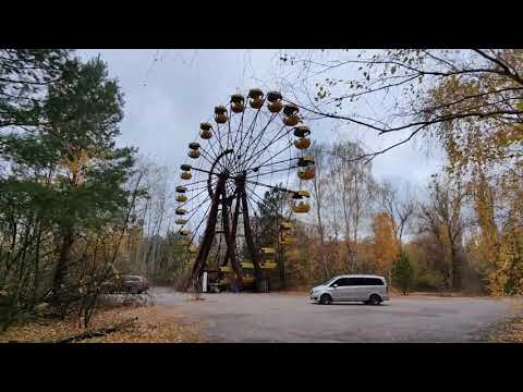 Видео: Прип'ять - прогулянка по дворах | Pripyat - a walk through the courtyards