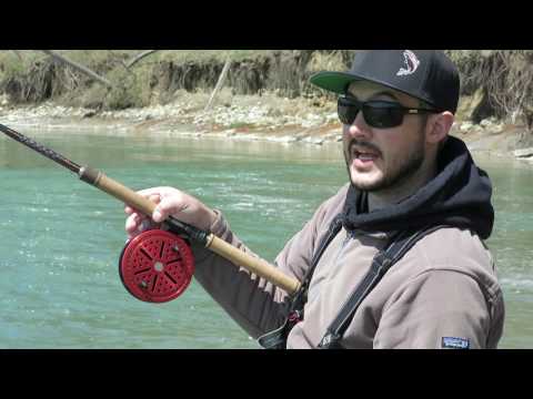 Видео: Кастинг Centerpin! Кастинг Wallis и Cross Body Wallis с Дэнни Колвиллом