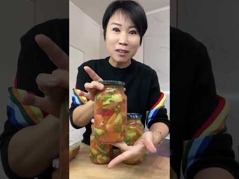 Видео: ❤️ Салат из зелёных и бурых помидоров — хрустящий, ароматный и очень вкусный!#оченьвкусно#рецепты