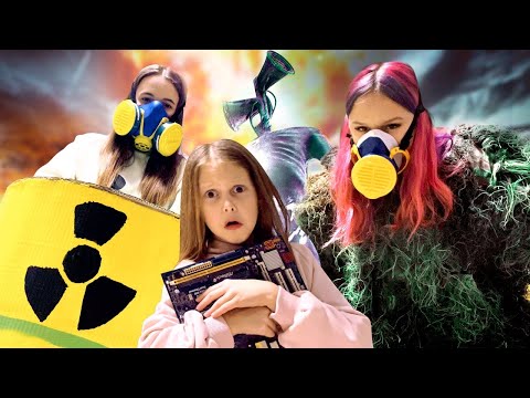 Видео: ПРЯТКИ от Сиреноголового в Реальной Жизни! Ребятам удалось его отпугнуть.