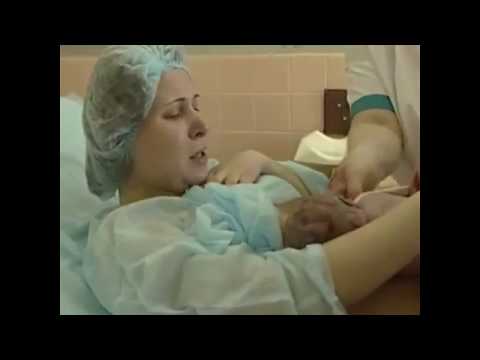 Видео: Вертикальные роды