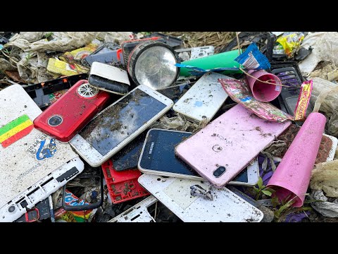 Видео: Восстановление сломанного телефона, лежащего в мусоре, восстановление VIVO V11 найдено