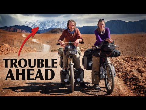 Видео: Тяжёлое начало нашего приключения в велотуризме в Марокко