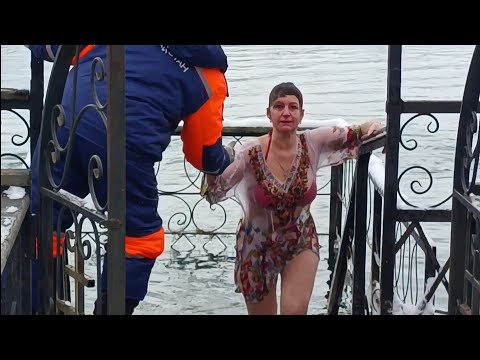 Видео: КРЕЩЕНСКИЕ КУПАНИЯ. Өскемен. Усть-Каменогорск. 19.01.2025.