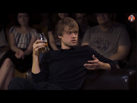 Видео: Ваня Усович пытается разобраться в поцелуях
