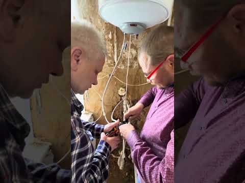 Видео: Профессор - «Очумелые ручки» / ГАРДЕЙ И ИВАНЫЧ #рек #automobile #волгоград #тикток #топ #кино #art