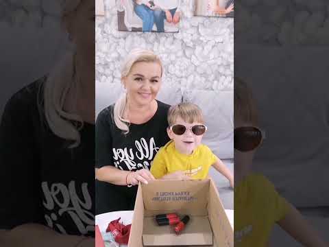 Видео: Наша с Мишкой распаковка первого заказа из 12 каталога ORIFLAME