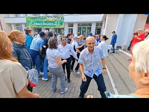 Видео: 13.09.25г... "ЦВЕТЕТ АКАЦИЯ"... Екатерина Денисова... звучит на Танцполе в Гомеле... 