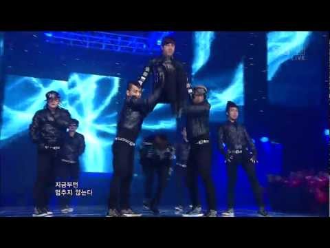 Видео: Донг Банг Шин Ки (TVXQ) [Humanoids] @SBS Inkigayo Популярная песня 20121223