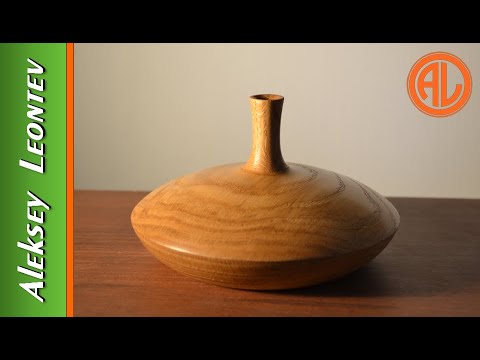 Видео: ВАЗА из дуба. Токарная обработка / Making a Vase from Oak. Woodturning.