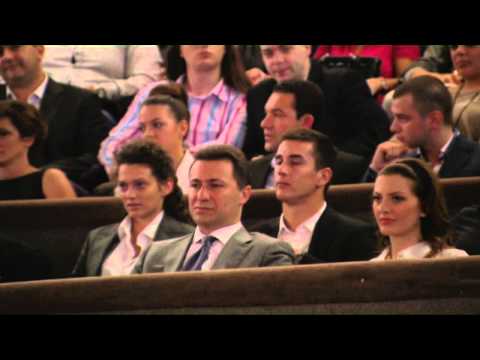 Видео: УМС на ВМРО-ДПМНЕ (Нешто ќе те питам бабо)