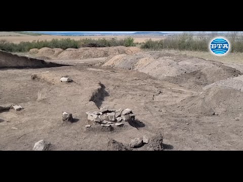 Видео: Археолози разкриха загадъчни каменни съоръжения при разкопки на некрополна могила във Варненско