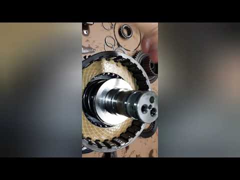 Видео: Трактор Terrion 5280. Дефектовка трансмиссии ZF T7336L.