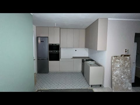 Видео: Кухня установлена.✌️Остались столешница и подсветка. Всё по плану.