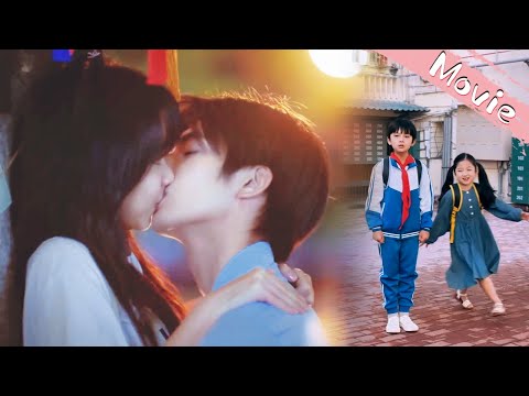 Видео: Брат, которого я «приютила» в детстве, стал моим парнем! Нас застукал папа при поцелуе😱💥