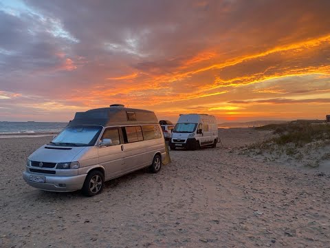 Видео: ШОК! Режем живой VW T4 и сами устанавливаем высокую крышу.