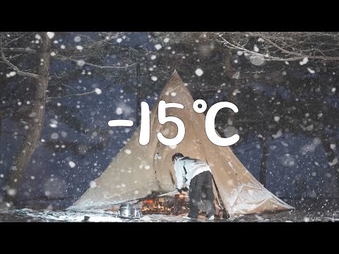 Видео: 24 часа кемпинга с горячими палатками в глубоком снегу | приготовление пищи в дровяной печи