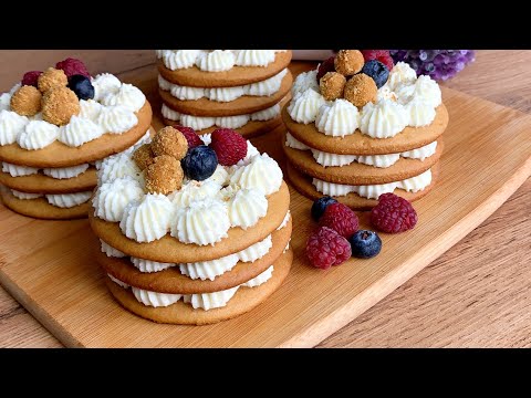 Видео: Пирожное "Медовички с Карамелью" рецепт // Homemade mini Honey cake with Caramel