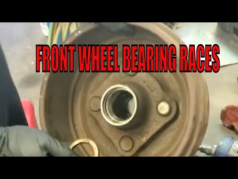 Видео: Как заменить конические ступичные подшипники и обоймы на классическом Ford Mustang