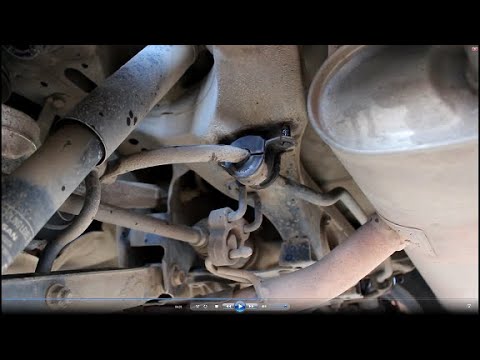 Видео: Замена втулок заднего стабилизатора на Nissan Qashqai 2,0 4WD Ниссан Кашкай 2009