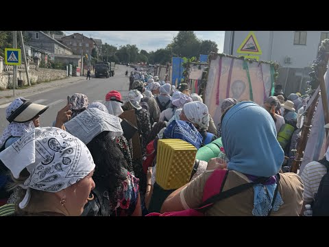 Видео: Крестный ход до Почаева 2025