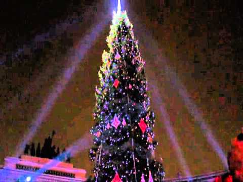 Видео: Дед Мороз  из Великого Устюга  в Санкт-Петербурге