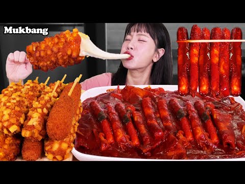 Видео: Самые острые ттокпокки в мире и большой сырный хот-дог Мукбанг ㅣМоцарелла, сырные корн-доги
